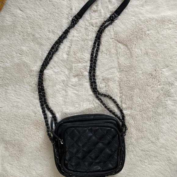 Black Quilted Faux Leather Bag - Picture 1 of 4